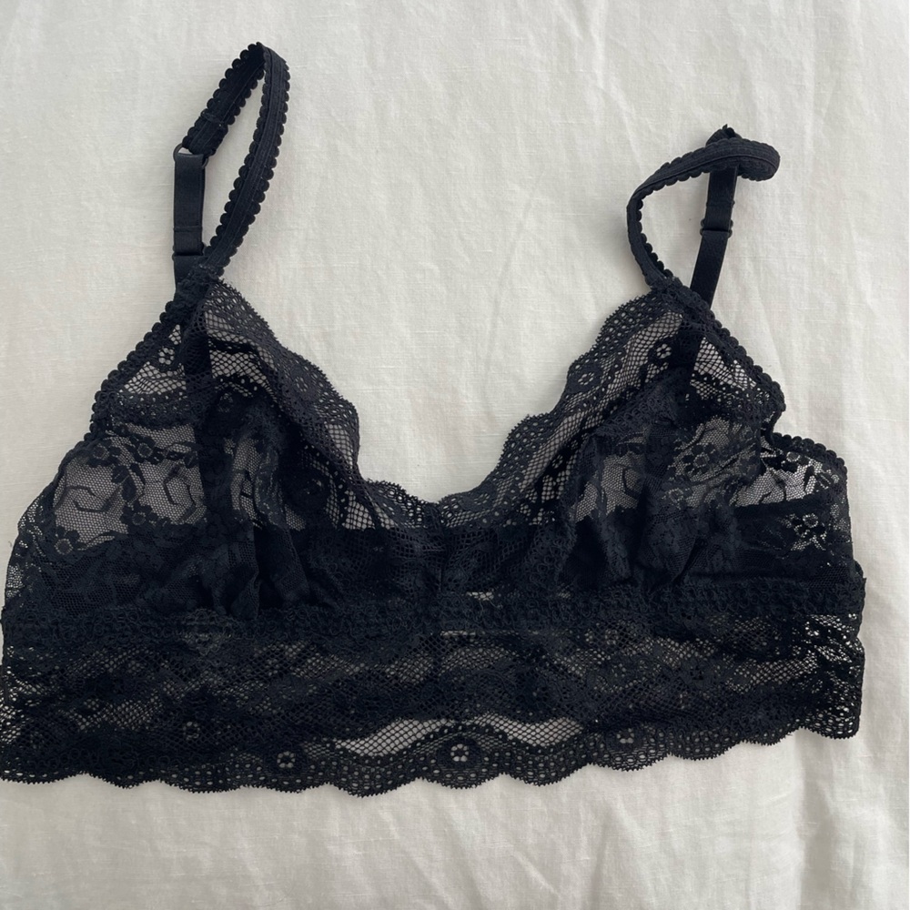Chic Black Lace Bralette